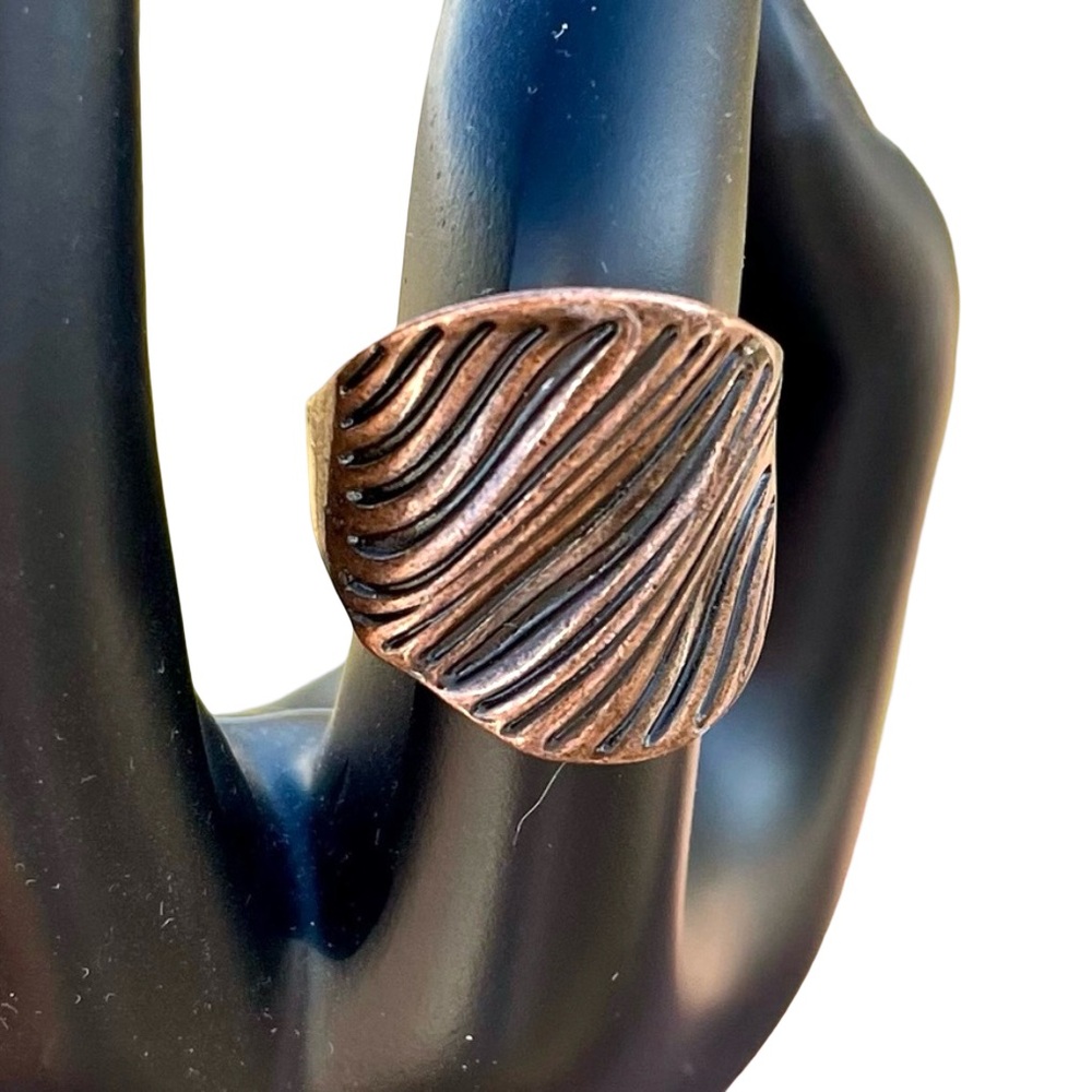 NWOT Retired Premier Designs “Amelia” Antiqued Copper Plated Ring Size 6.25
